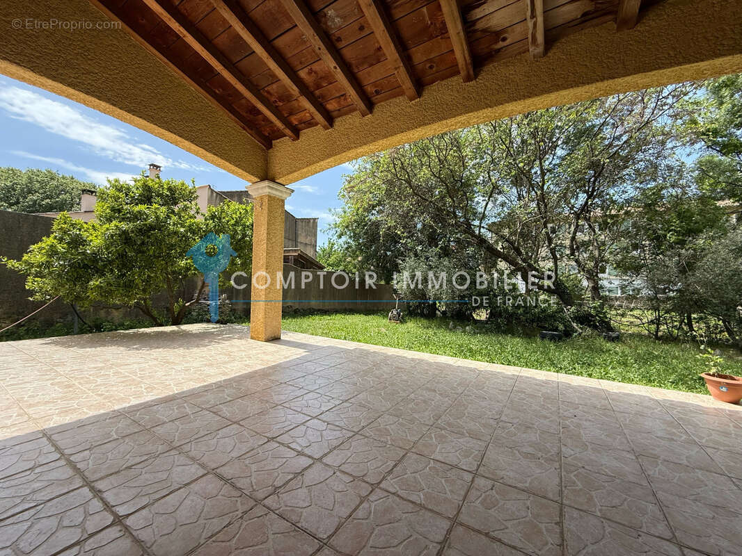 Dépt Hérault (34) - Lodève - À vendre - Villa T6 de 140 m2 sur parcelle de 1830m2 avec garage et mazet - photo 19