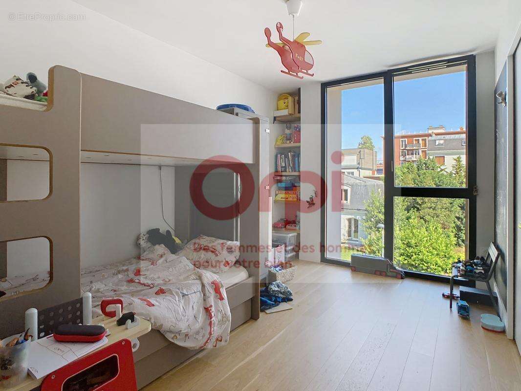 Maison à ISSY-LES-MOULINEAUX