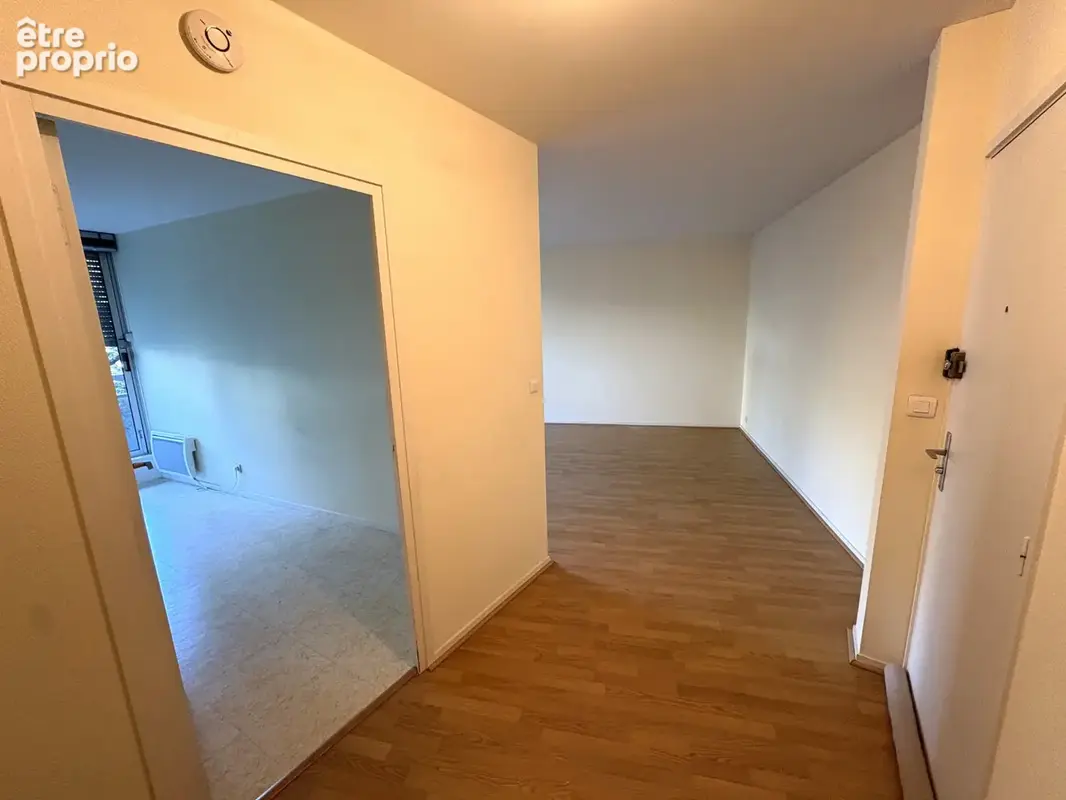 Appartement t3 / balcon / ascenseur / cave / place de parking privative en sous-sol / chamalières - photo 4
