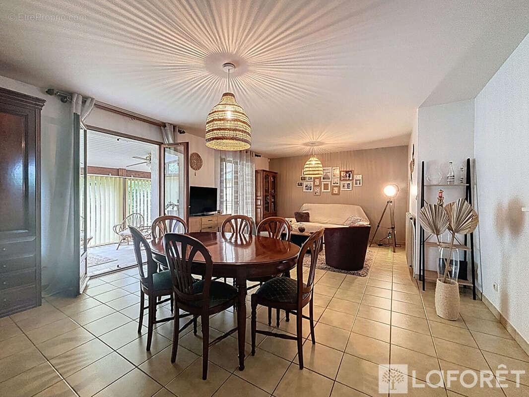 Maison à CARBON-BLANC