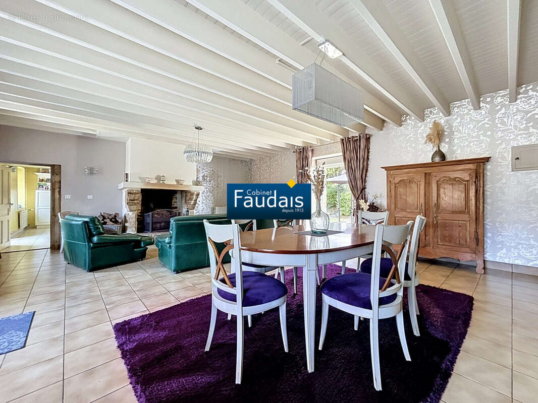 Maison à DOVILLE