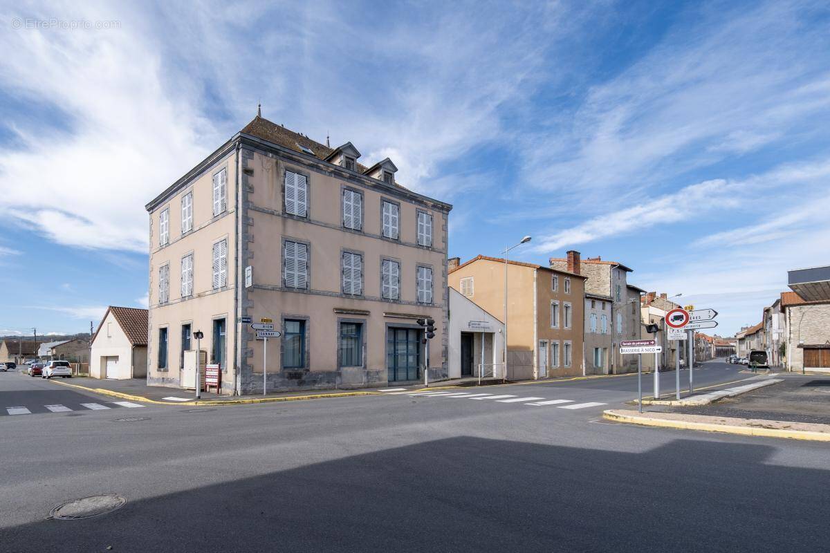 Appartement à AIGUEPERSE