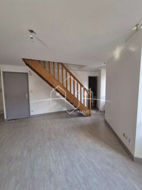 Appartement à LA COTE-SAINT-ANDRE