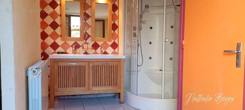 Maison à LE GRAND-SERRE