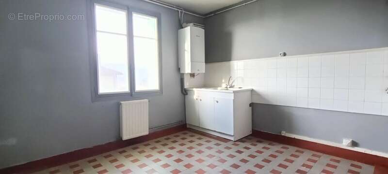 Appartement à SAINT-UZE