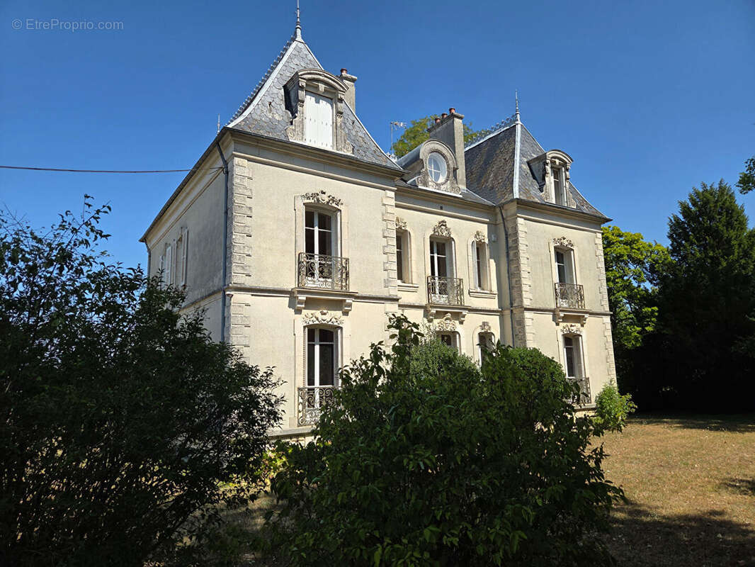 Maison à SAINT-REVERIEN
