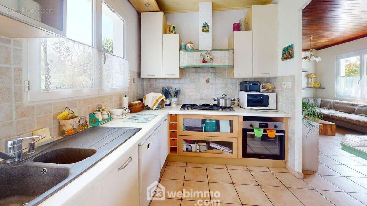 Cuisine - Maison à SAINT-VINCENT-SUR-JARD