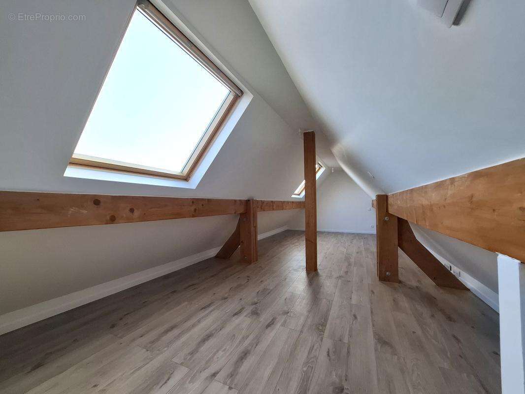 Maison à CUISE-LA-MOTTE