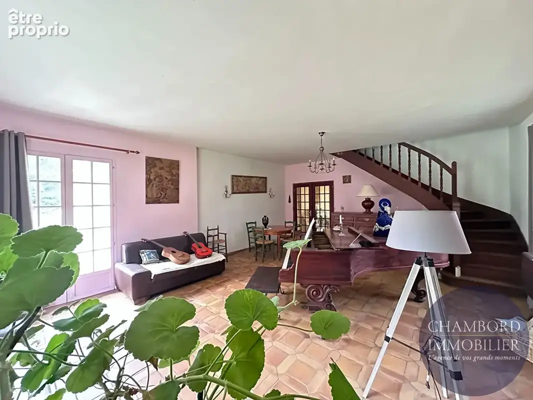 Maison à LES MONTILS