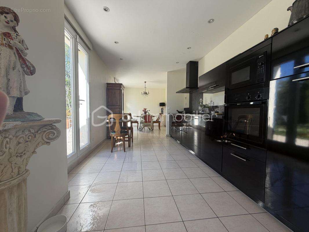 Maison à MAGNY-LE-HONGRE