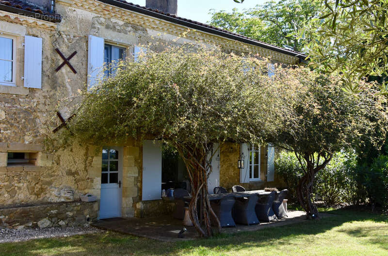 Dpt Gers (32), à vendre BAZIAN propriété P12 de 430 m² avec piscine et terrain de tennis - Terrain de 1,60 Ha - photo 6