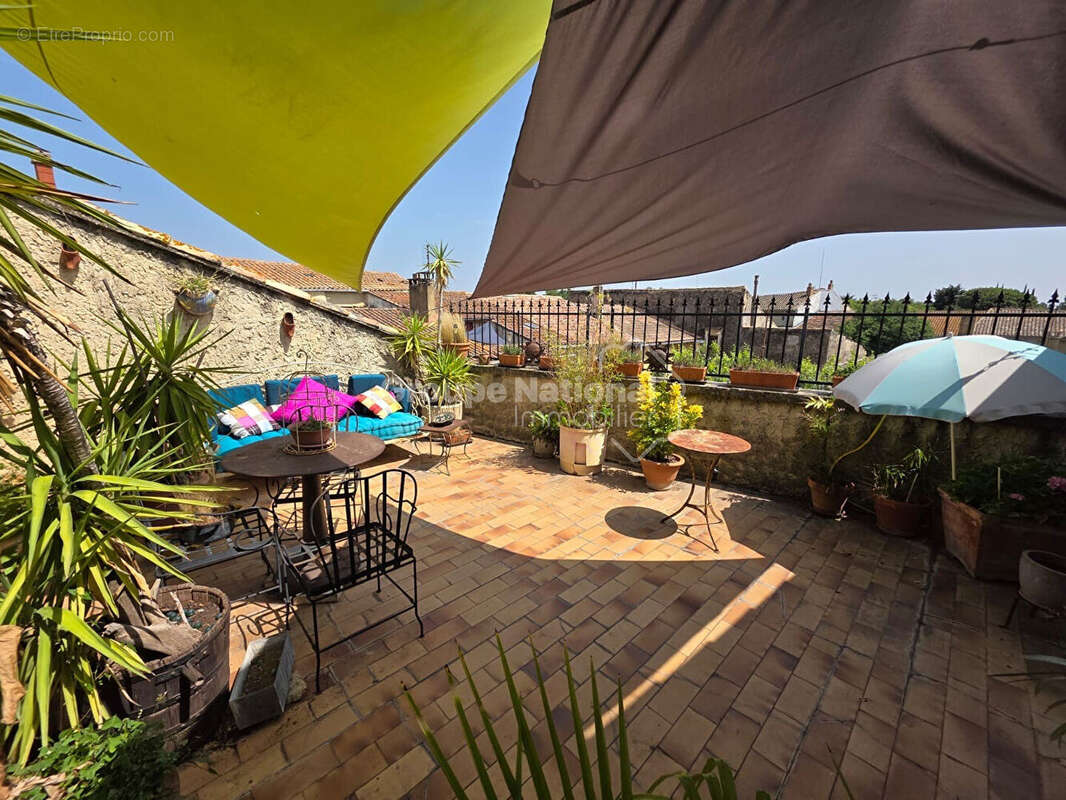 Maison à COURTHEZON