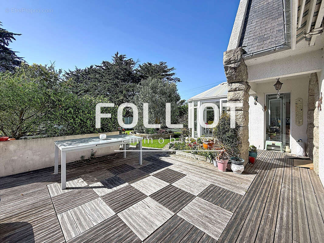 Maison à SAINT-PAIR-SUR-MER