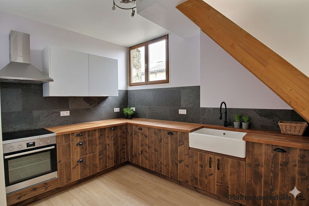 Appartement à VIOLS-LE-FORT