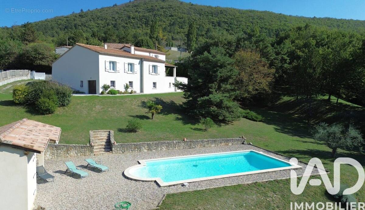 Photo 1 - Maison à SAINT-VINCENT-DE-BARRES