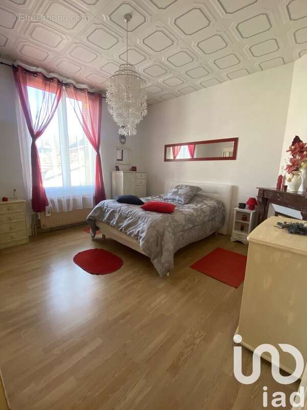 Maison 135 m² à Esclavolles-Lurey  - photo 3