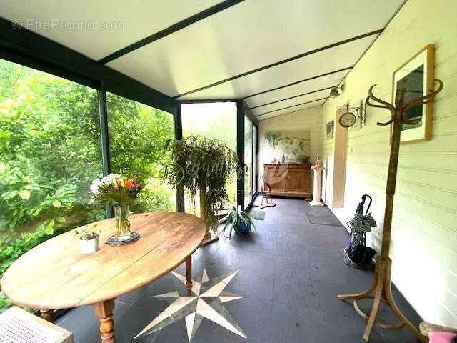 Maison à BLANQUEFORT