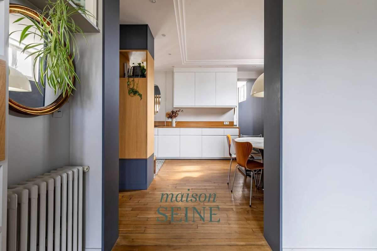 Appartement à COURBEVOIE