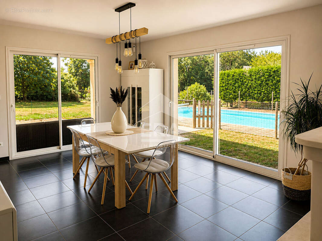 Maison à SAINT-CIERS-SUR-GIRONDE
