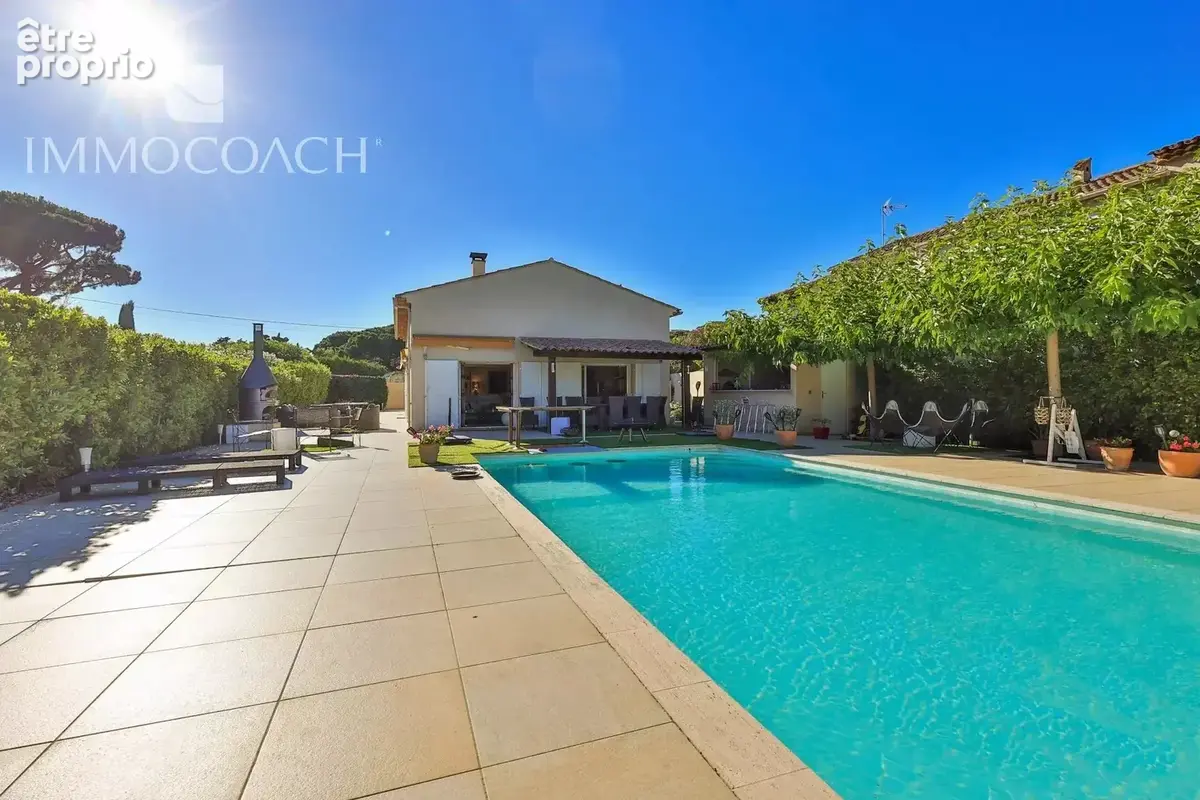 Charmante  villa conviviale  T4  de plain-pied avec piscine et jardin  à Saint Tropez - photo 1