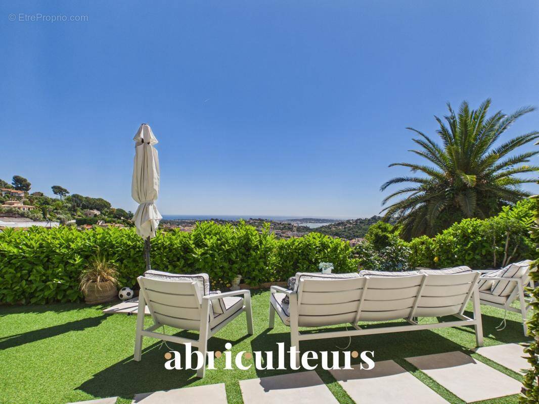Maison à VALLAURIS