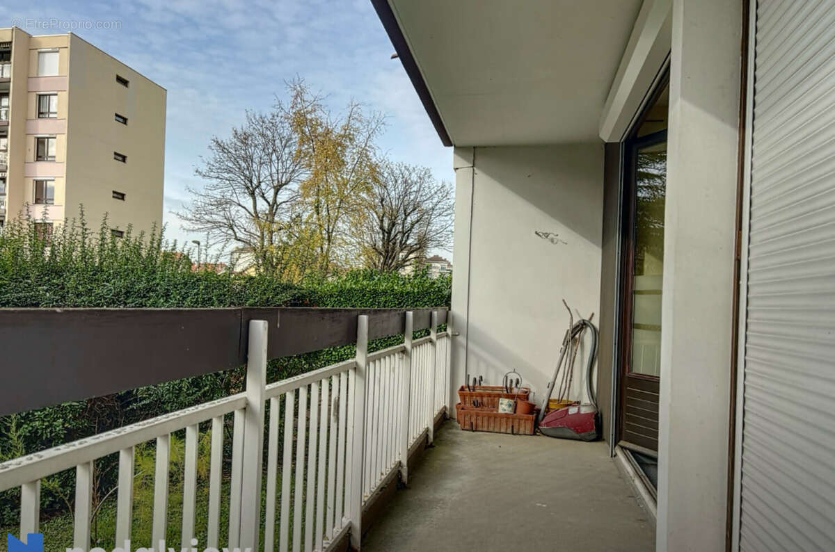 Appartement à LIMAS