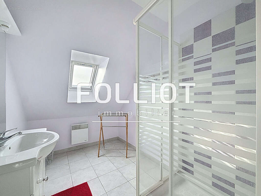 Maison à SAINT-JEAN-DE-LA-RIVIERE