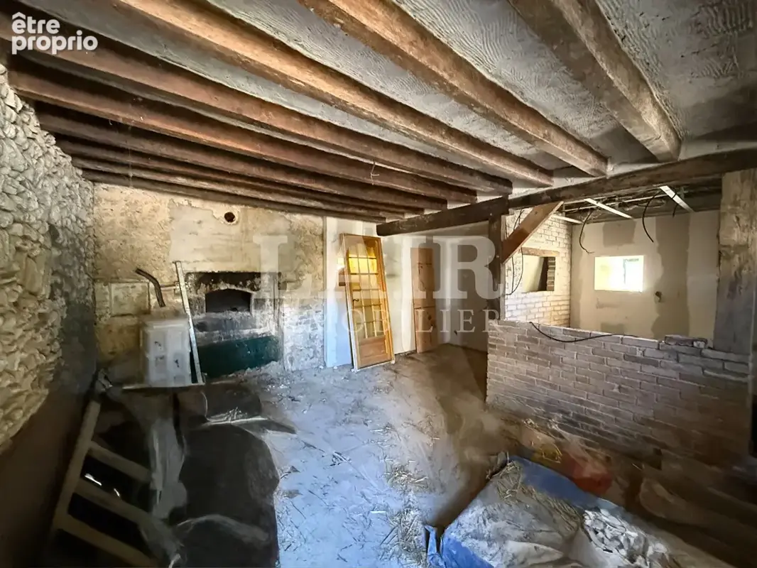 Corps de ferme rare avec dépendances et terrain réf:F15703 - photo 10