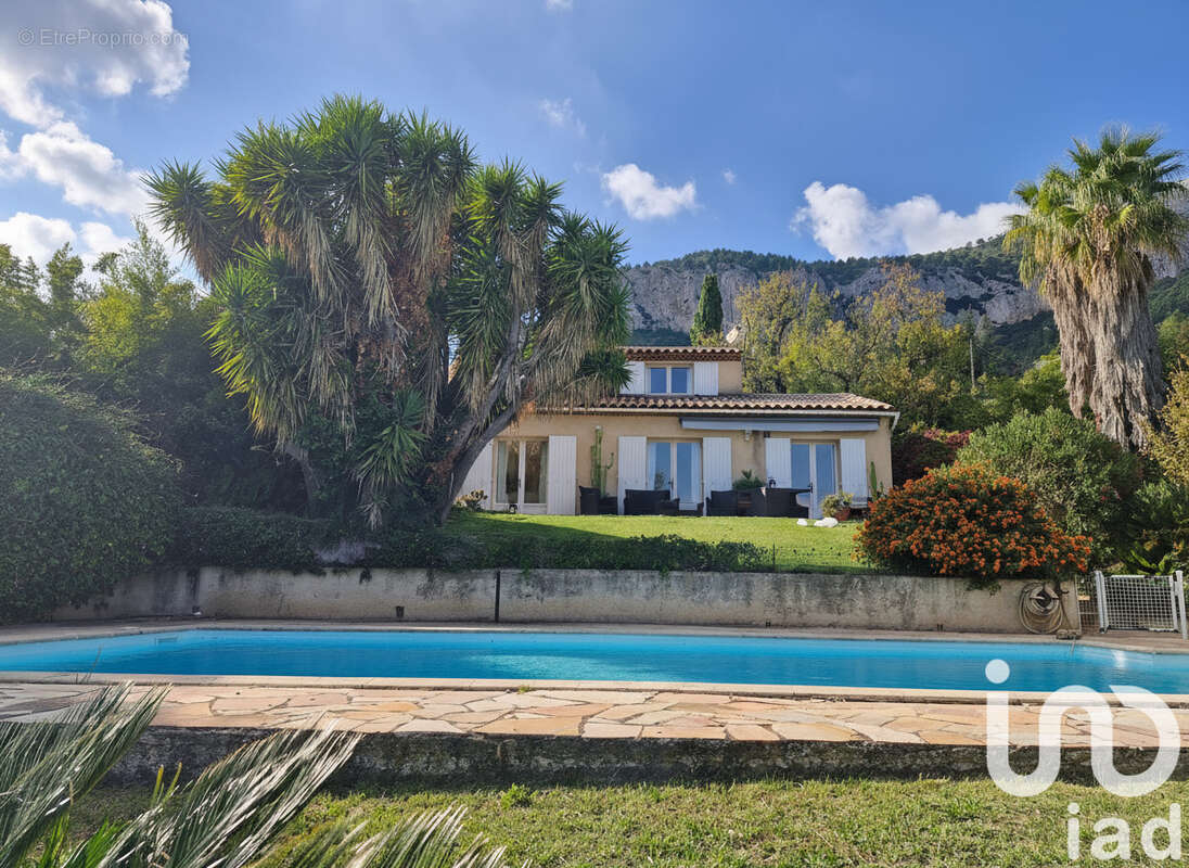 Photo 4 - Maison à LE REVEST-LES-EAUX