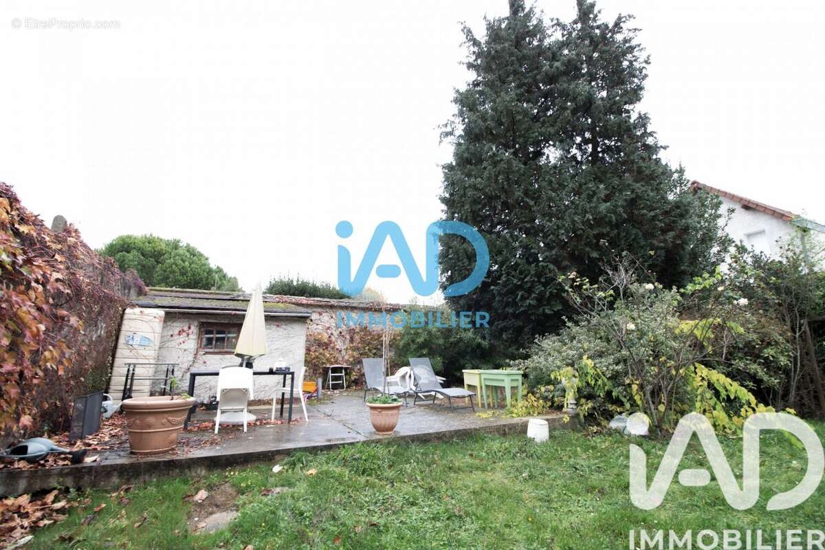 Photo 3 - Terrain à BOURG-LA-REINE