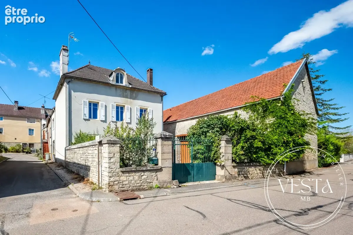 Photo Maison à Corcelles-Les-Monts au prix de 499 000€
