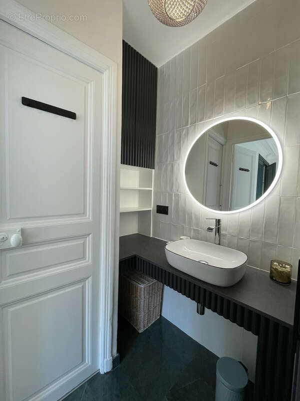Appartement à PARIS-8E