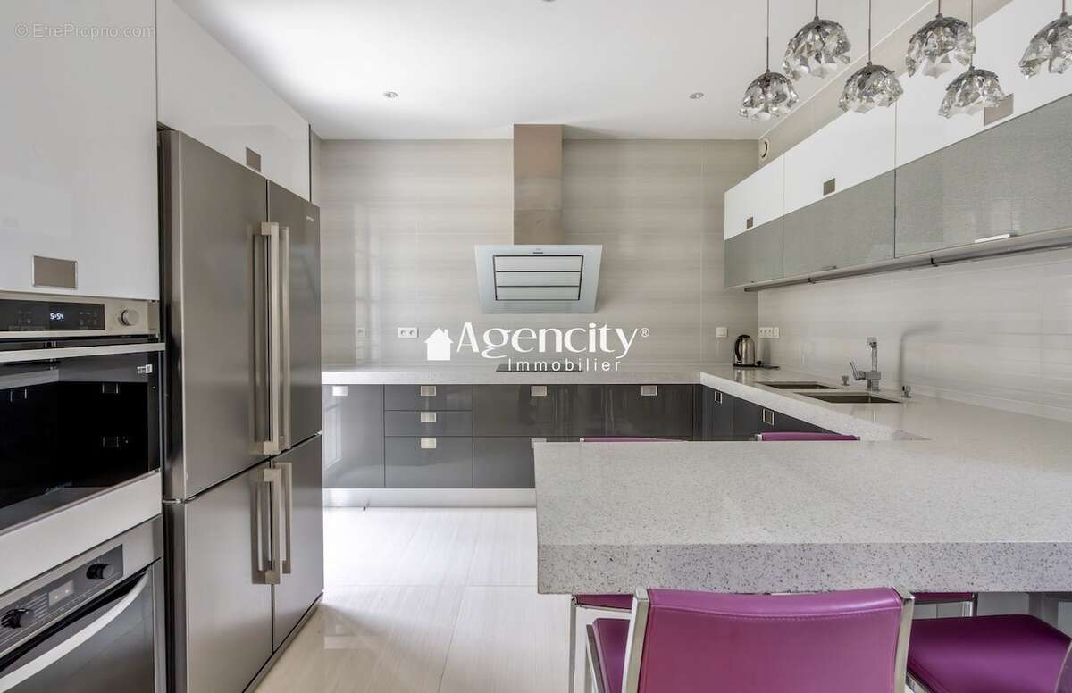 Maison à BAILLY-ROMAINVILLIERS