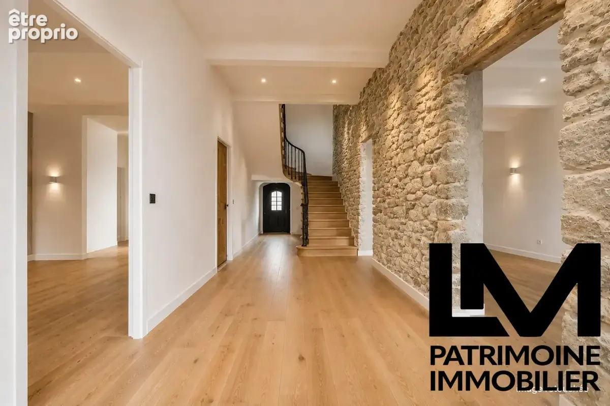 Maison 765 m² à Montblanc  - photo 7