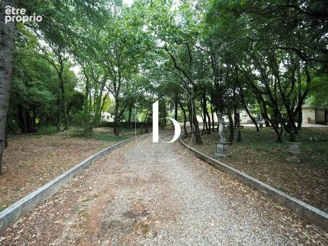 Méjannes-le-Clap  Propriété sur 9 000 m² de terrain arboré avec piscine - photo 30
