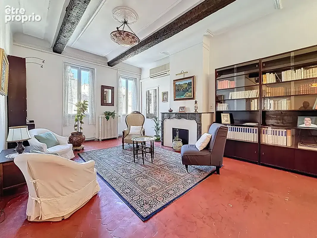 Appartement à MARSEILLE-1E