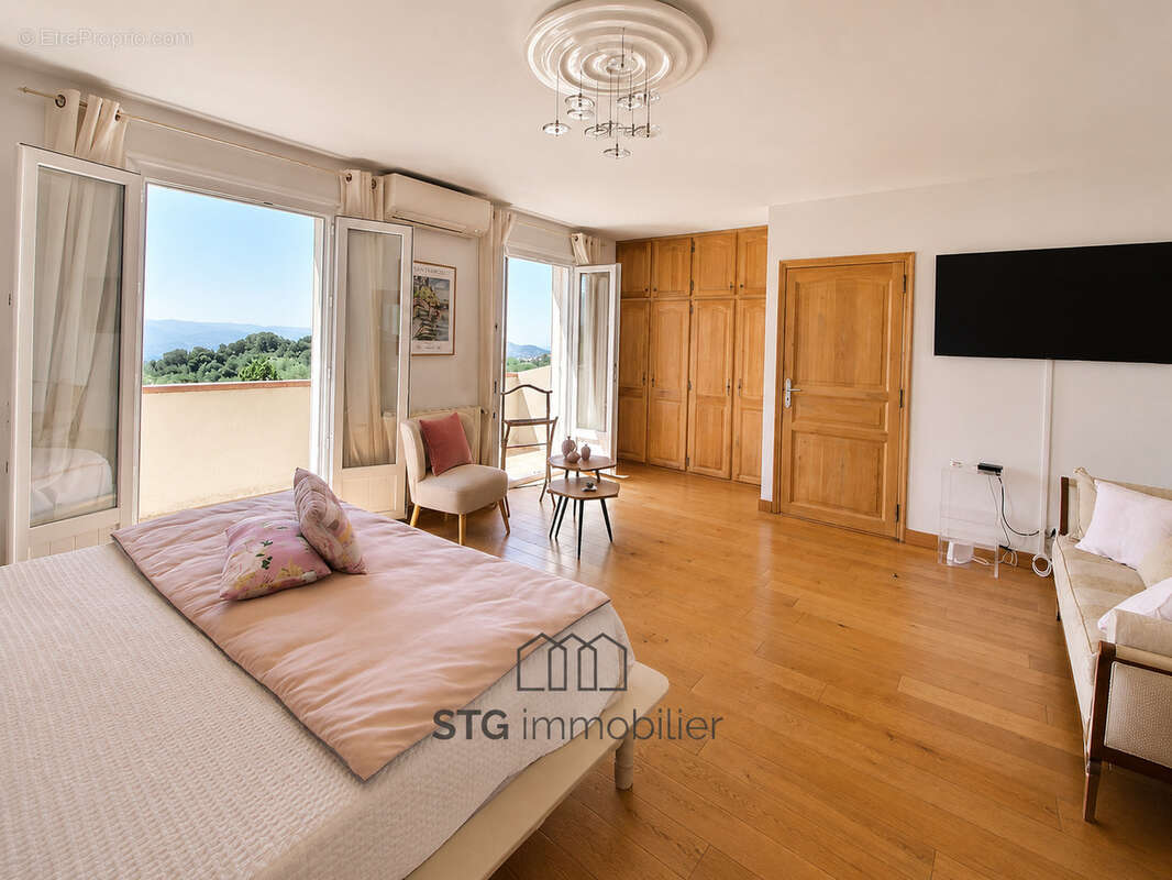 Vente Très Belle Villa 270m2 Afa - photo 8