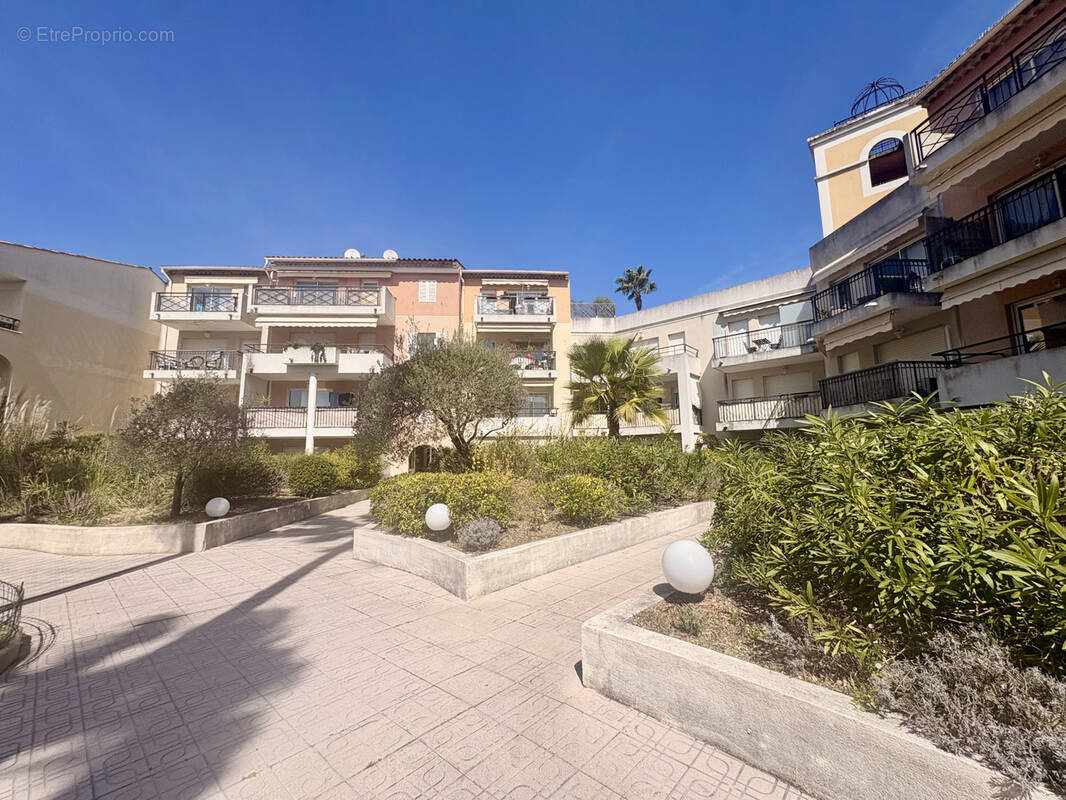 Appartement à LE CANNET