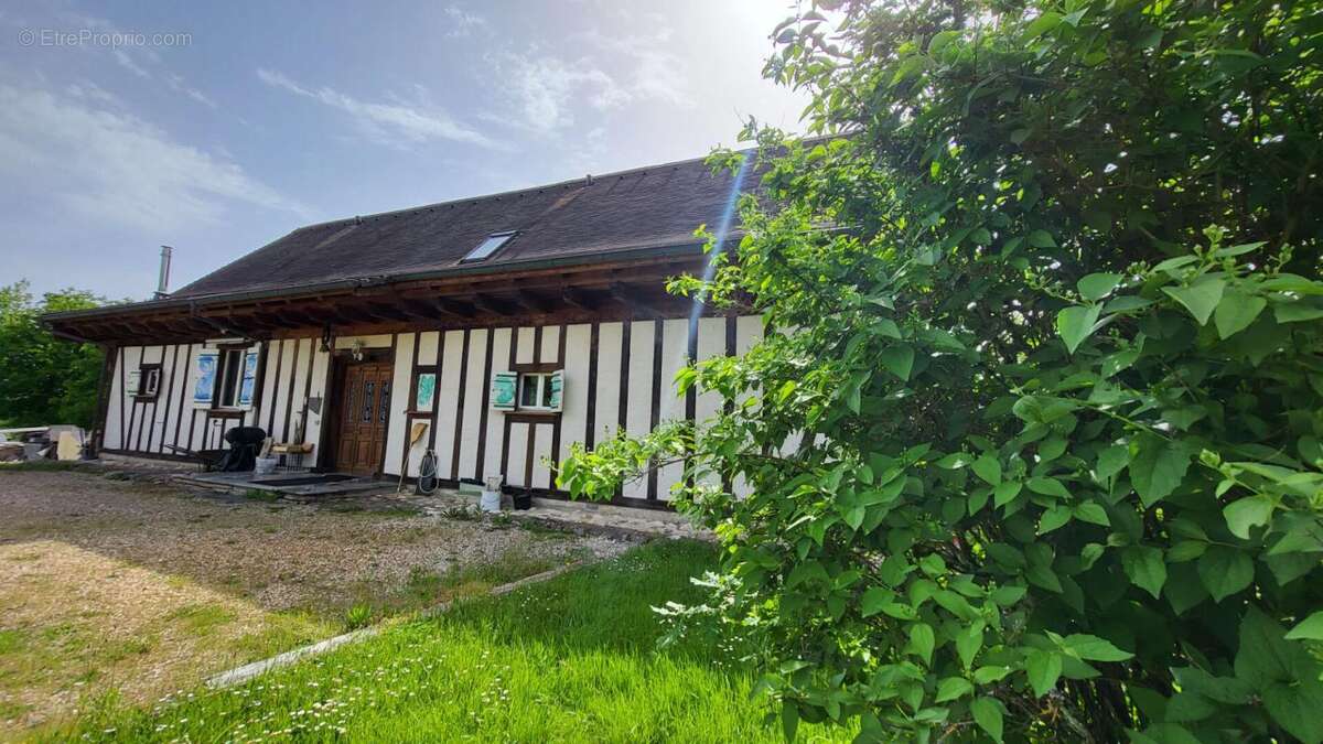 Maison à ECHOURGNAC