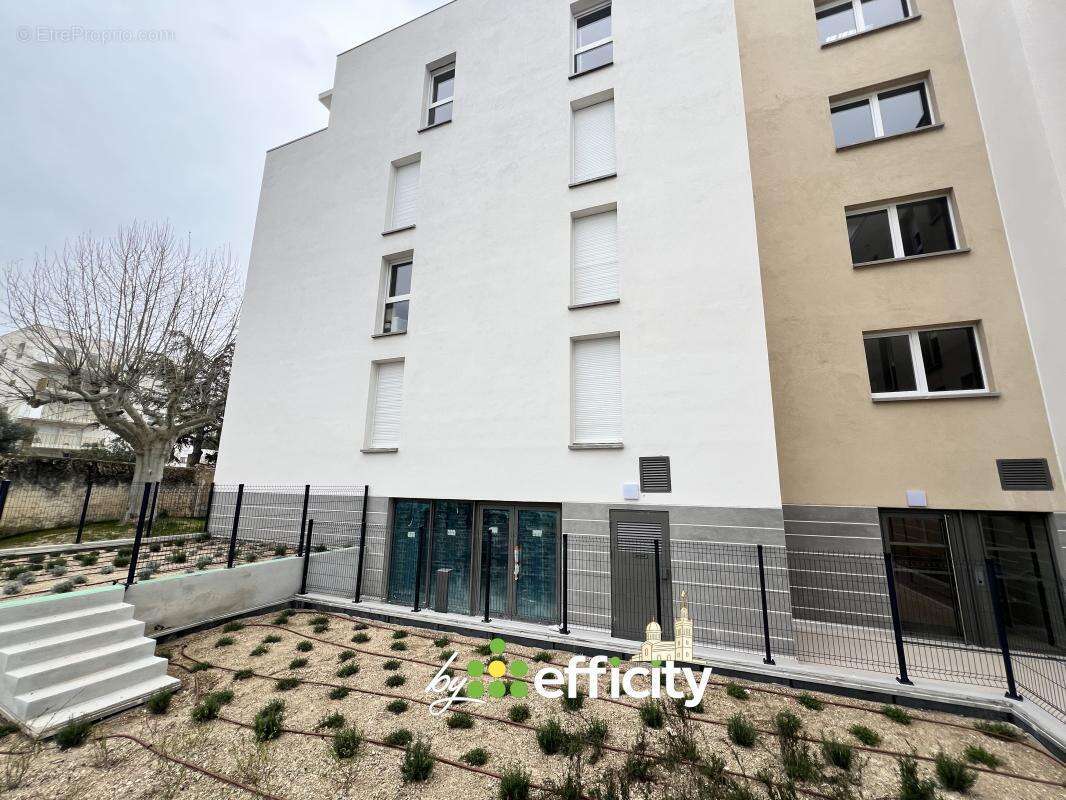 Commerce à MARSEILLE-13E