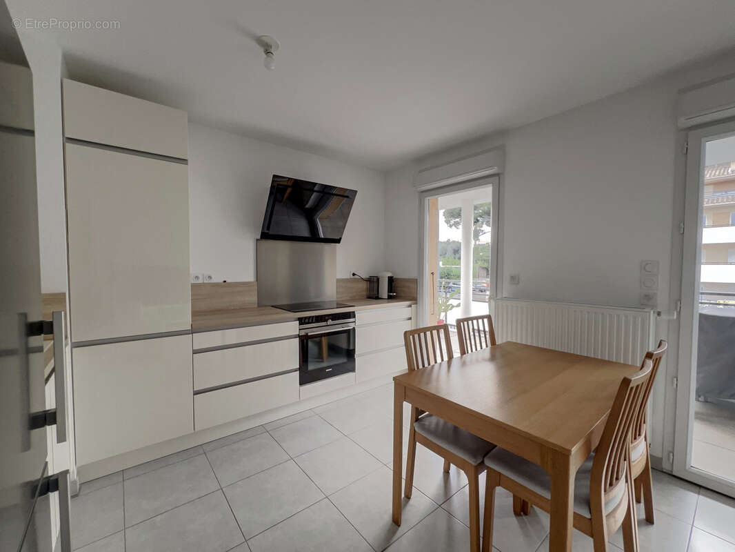 Appartement à SIX-FOURS-LES-PLAGES