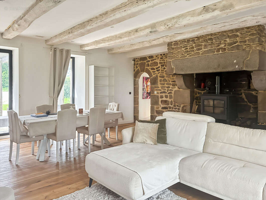 Maison Saint Remy Du Plain 6 pièce(s) 146 m2 - photo 2