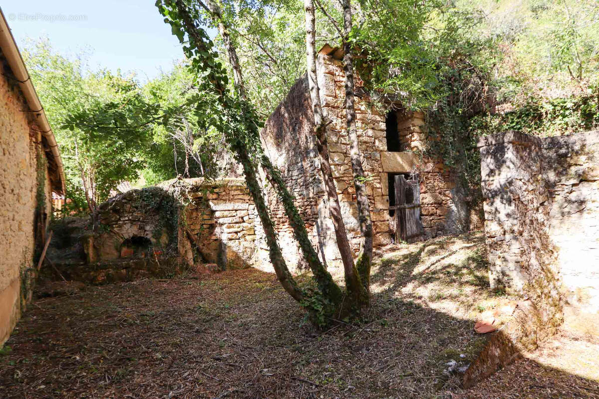 Maison à BEYNAC-ET-CAZENAC