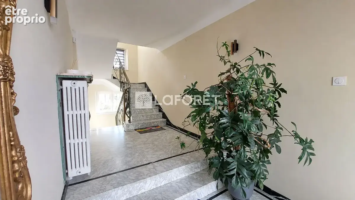 NOUVEAUTE SUR THIONVILLE : Spacieux 5 pièces 138 m2 dans maison avec sous-sol complet, garage et jardinet. - photo 3