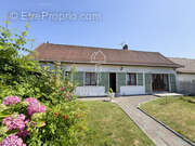 Maison à BEAURAINVILLE