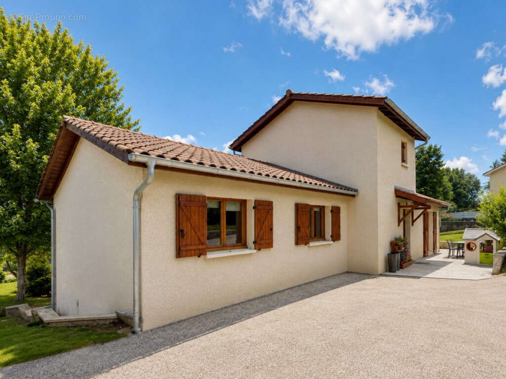Maison à PRIAY