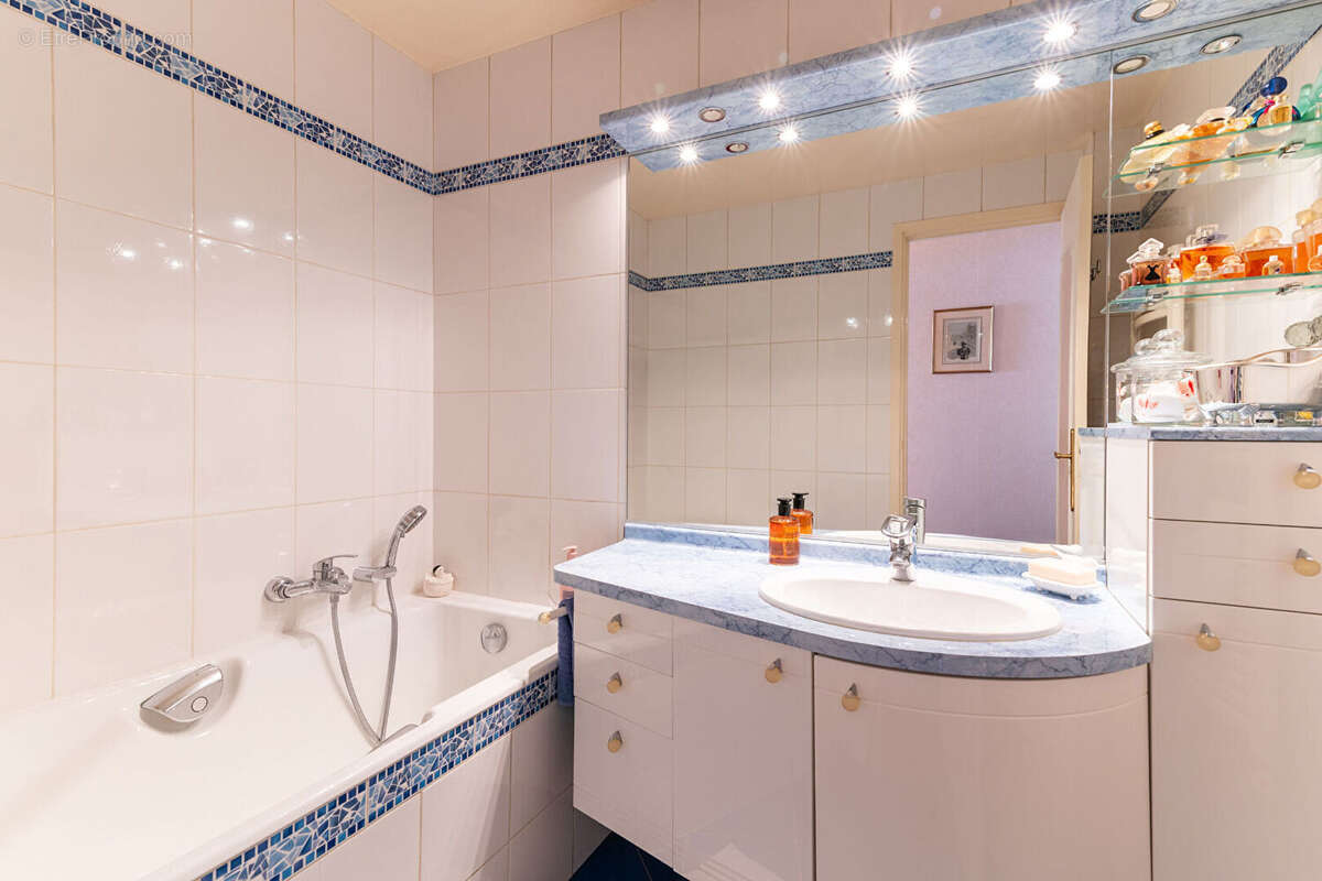 Appartement à PARIS-12E