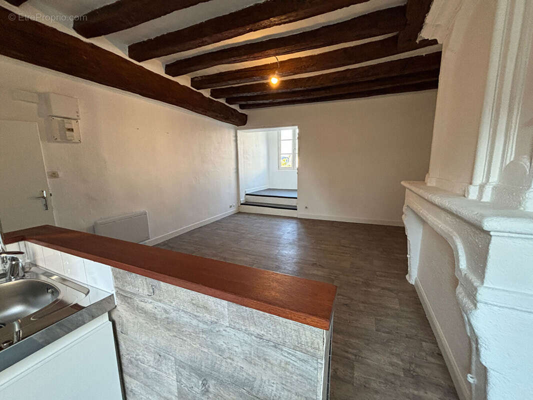 Appartement à GENNES