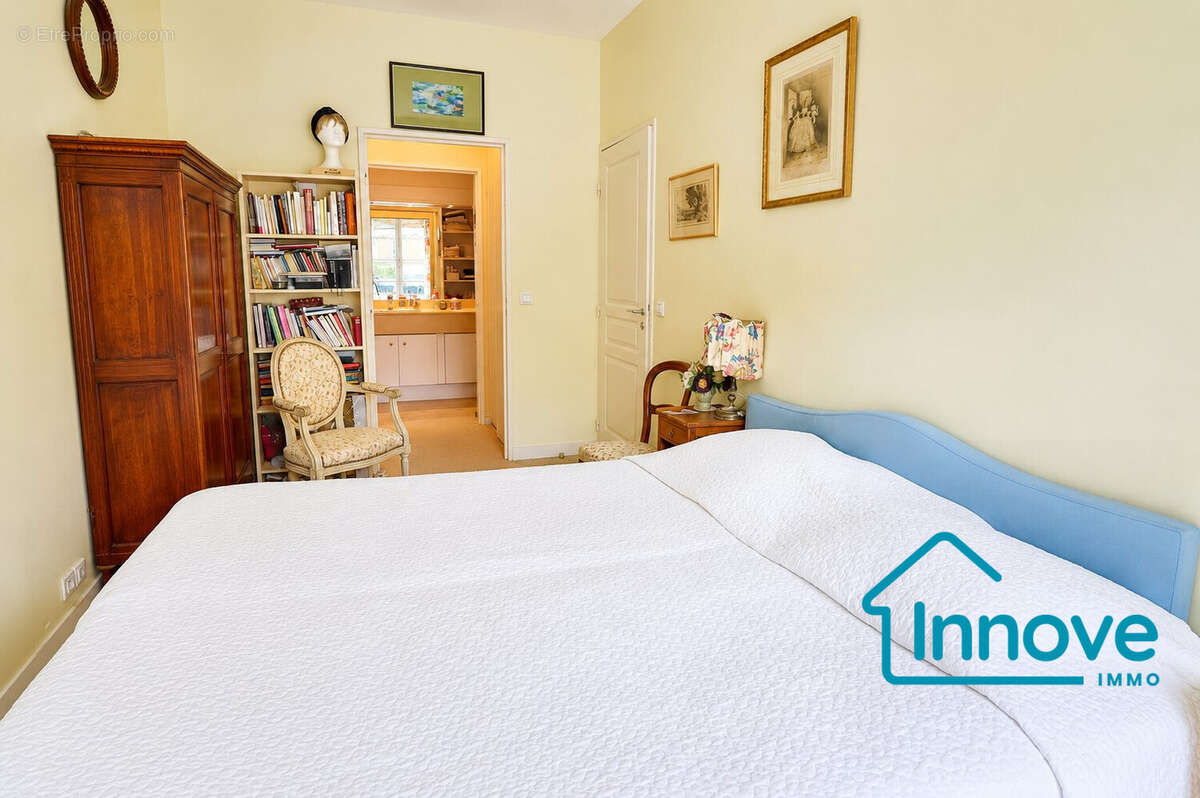 Appartement 92 m² à Versailles  - photo 7