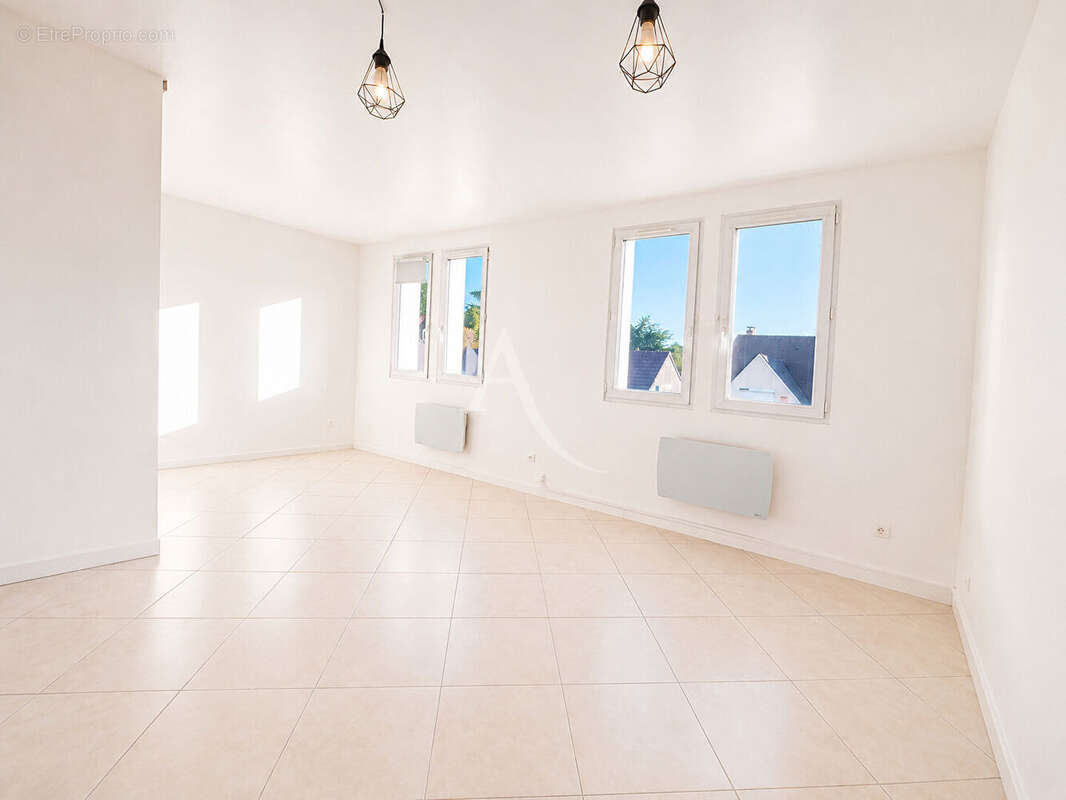 Appartement Saint Thibault Des Vignes T1 bis 40 m2 - photo 3